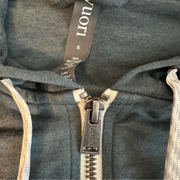 Vuori Women’s Halo Hoodie size small - Picture 7 of 9